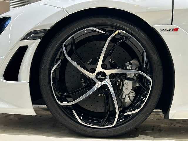 750S Spider