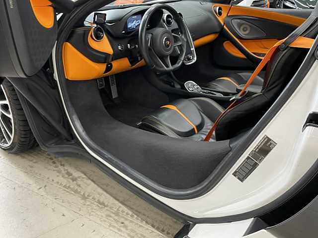 570S Spider