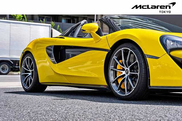 570S Spider