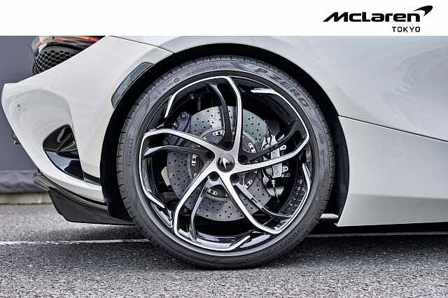 750S Spider