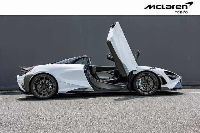 765LT Spider