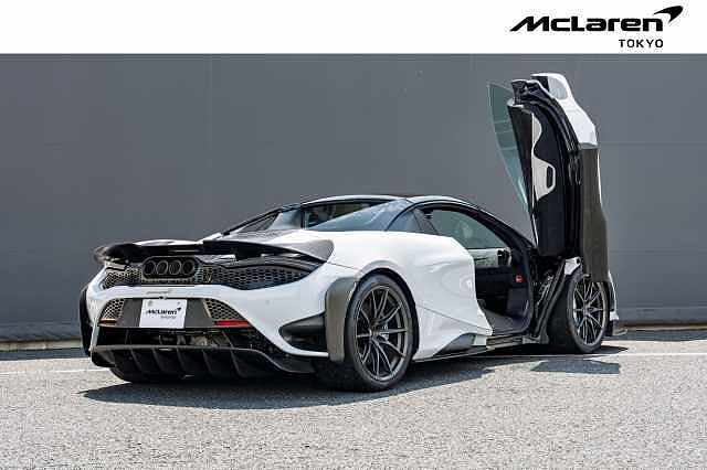 765LT Spider