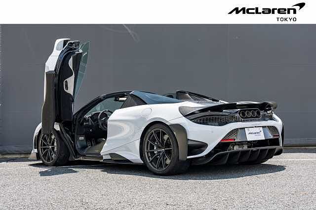 765LT Spider