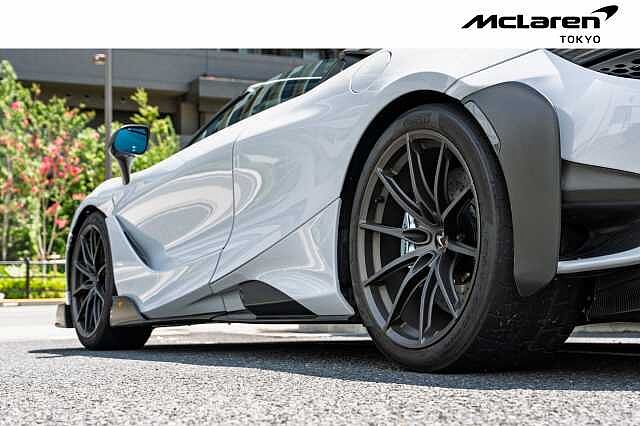 765LT Spider